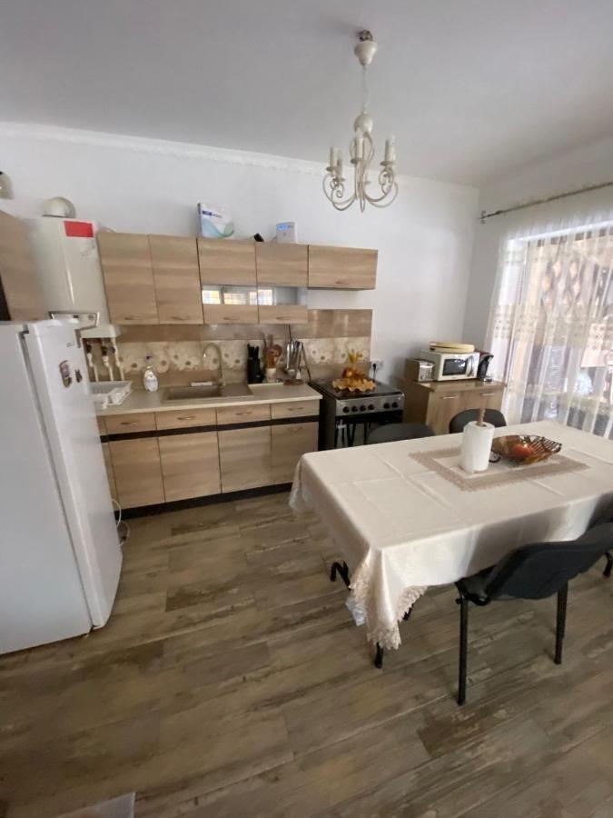 B House Буштени Экстерьер фото