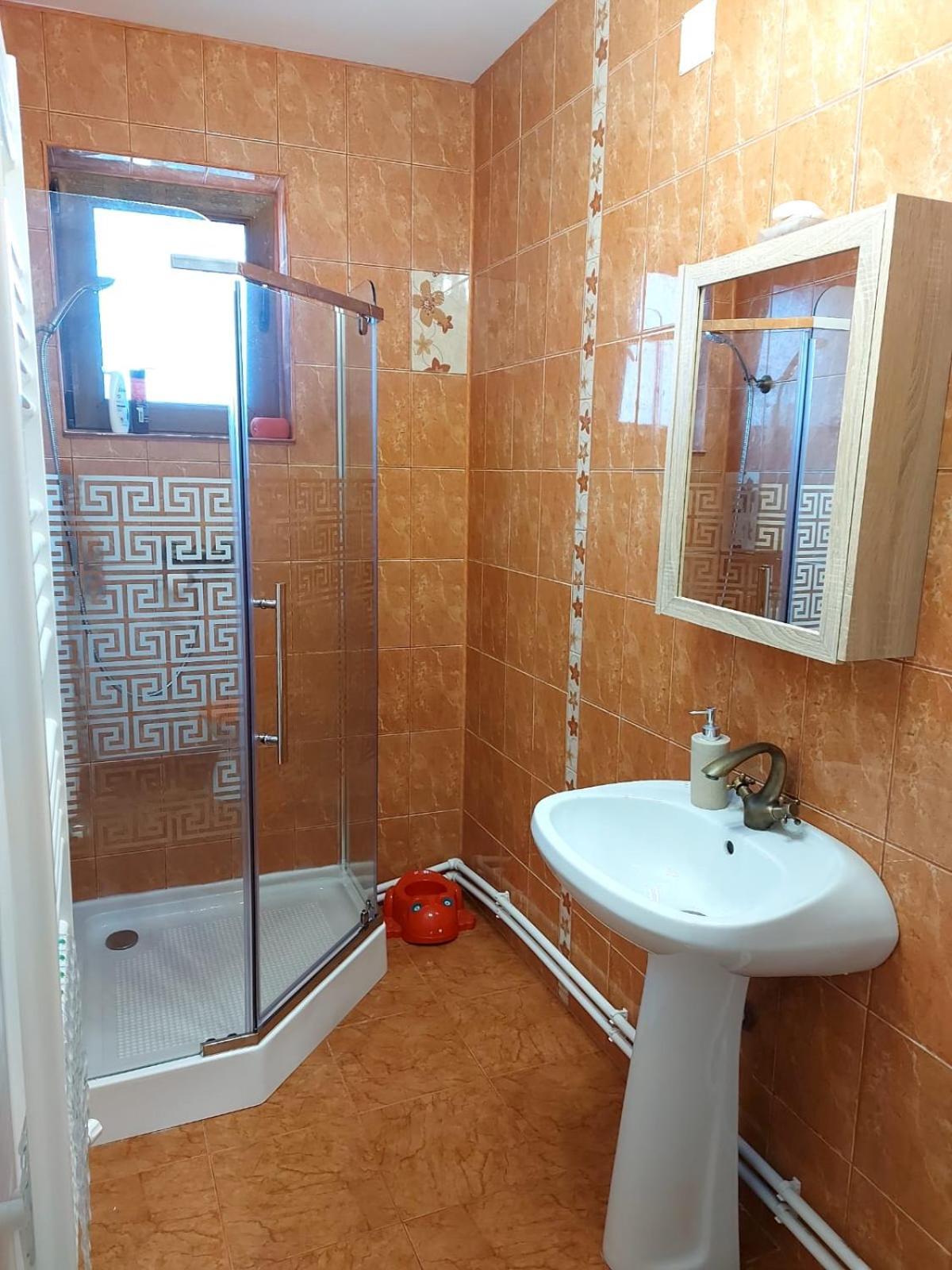 B House Буштени Экстерьер фото